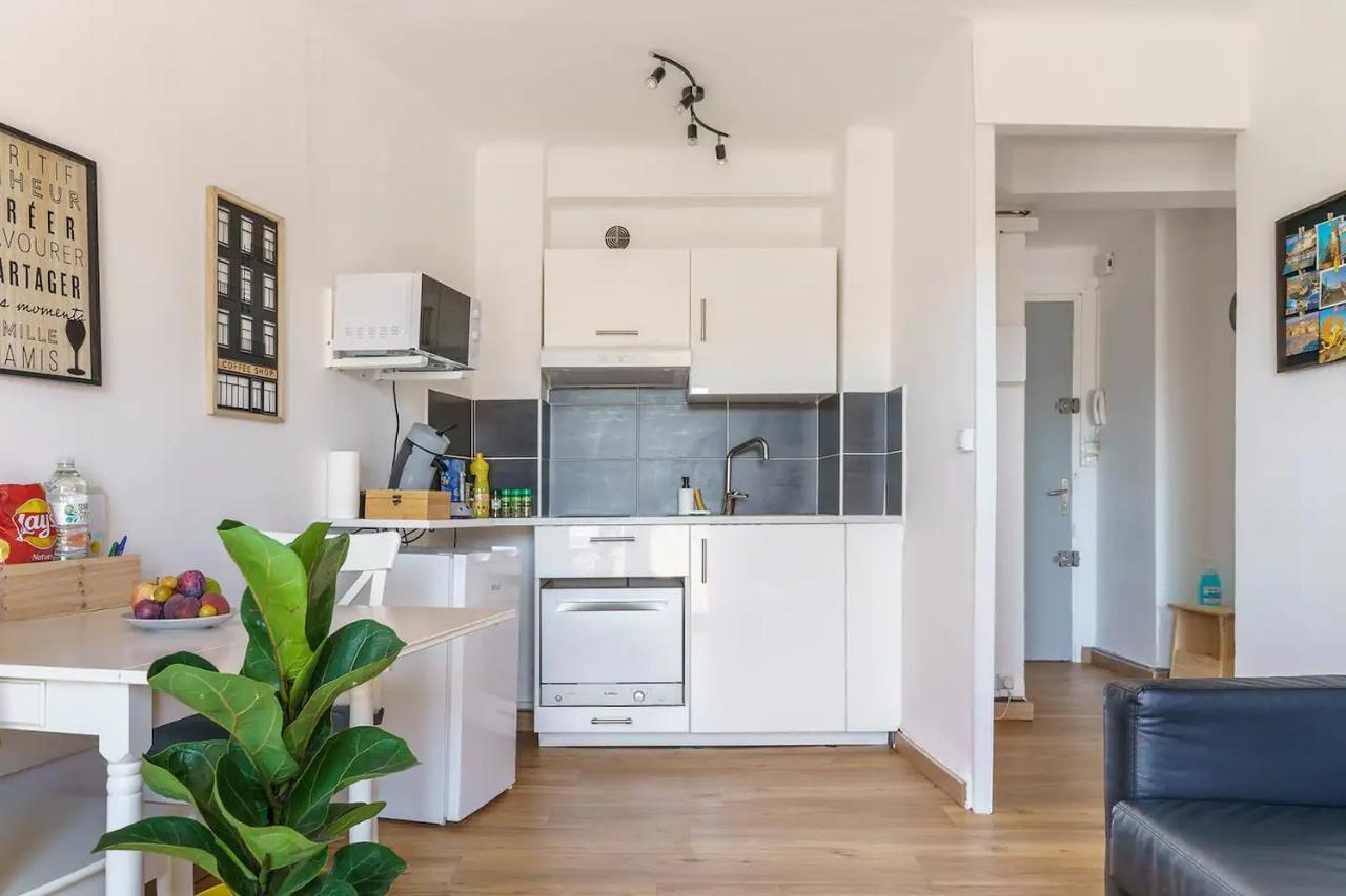 Appartement entièrement rénové, ensoleillé, à 3mn de la Gare St Charles, avec la vue sur Notre-Dame de la Garde Marsella Exterior foto